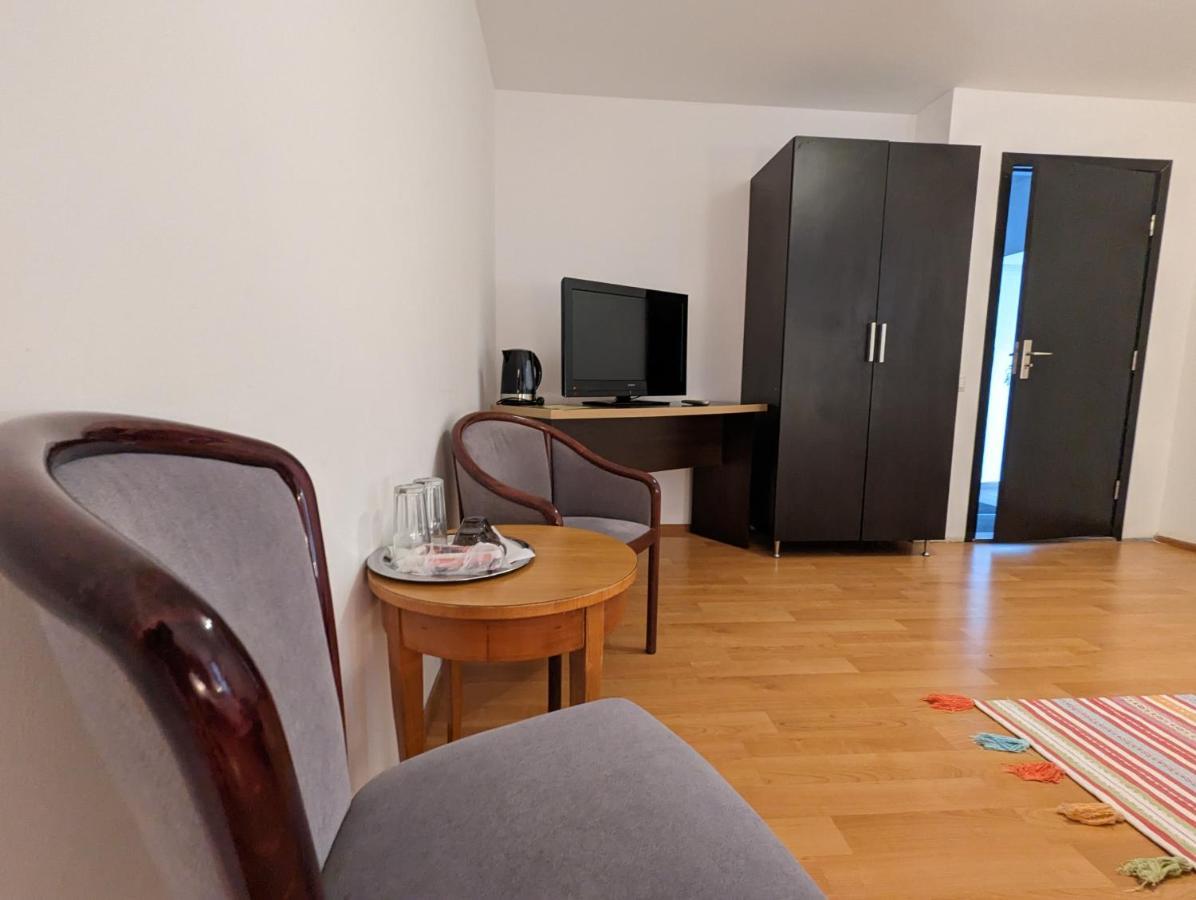 Key Apartments In Main Square Брашов Екстер'єр фото