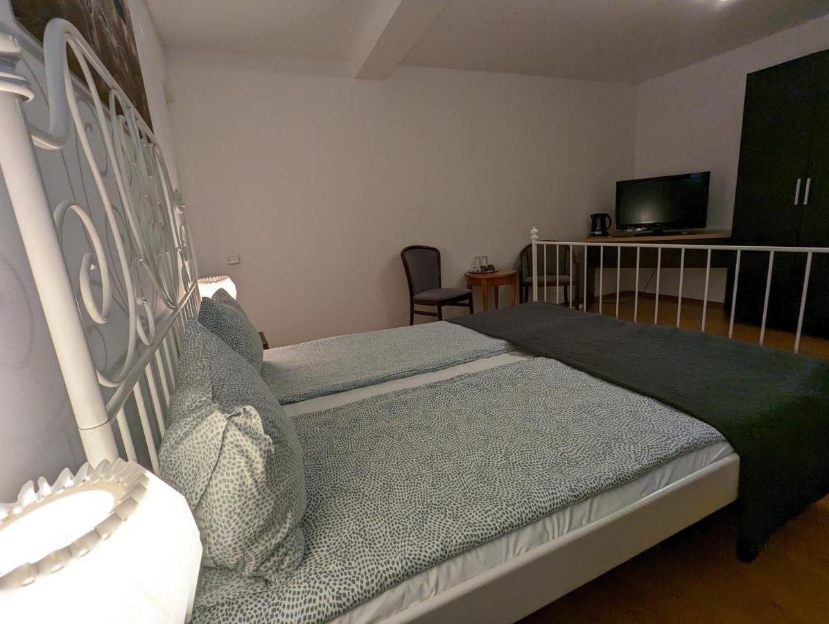 Key Apartments In Main Square Брашов Екстер'єр фото