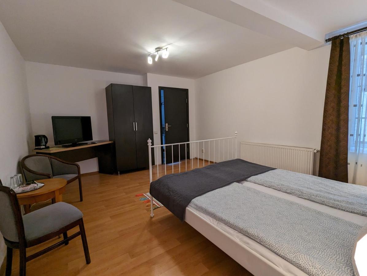 Key Apartments In Main Square Брашов Екстер'єр фото