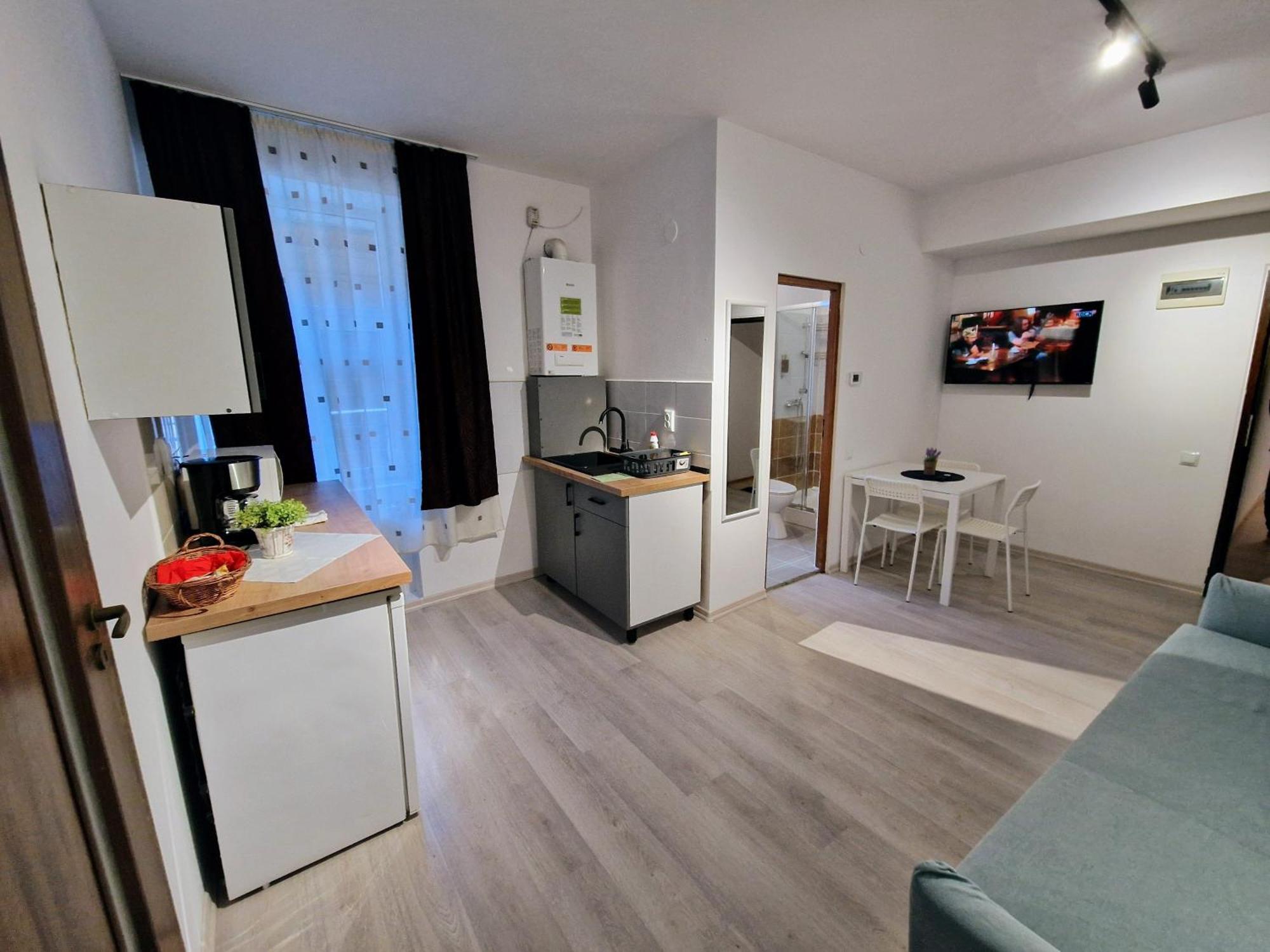 Key Apartments In Main Square Брашов Екстер'єр фото