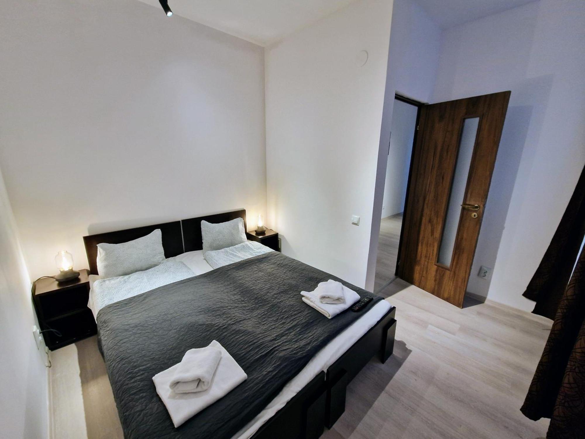 Key Apartments In Main Square Брашов Екстер'єр фото