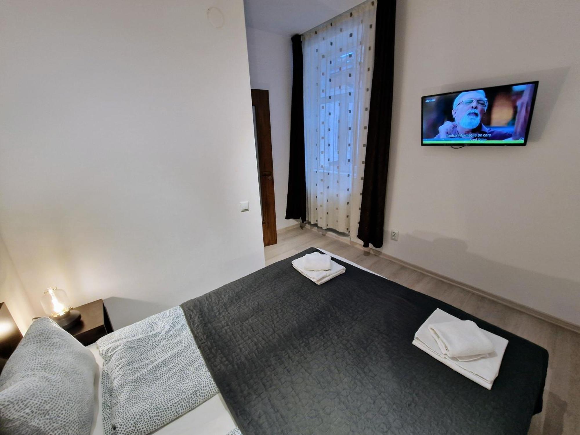 Key Apartments In Main Square Брашов Екстер'єр фото